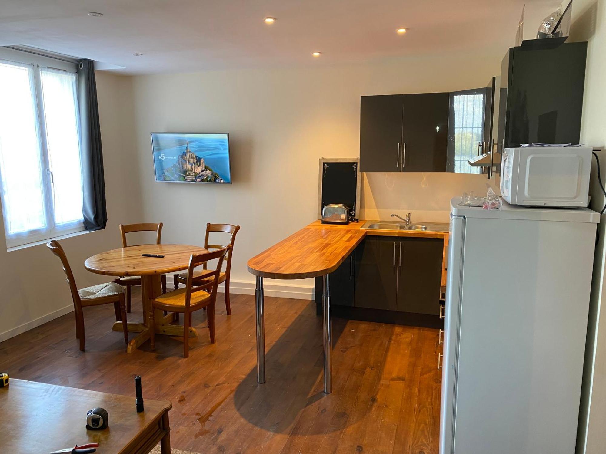 D'hotes Autour De La Rose Bed & Breakfast *